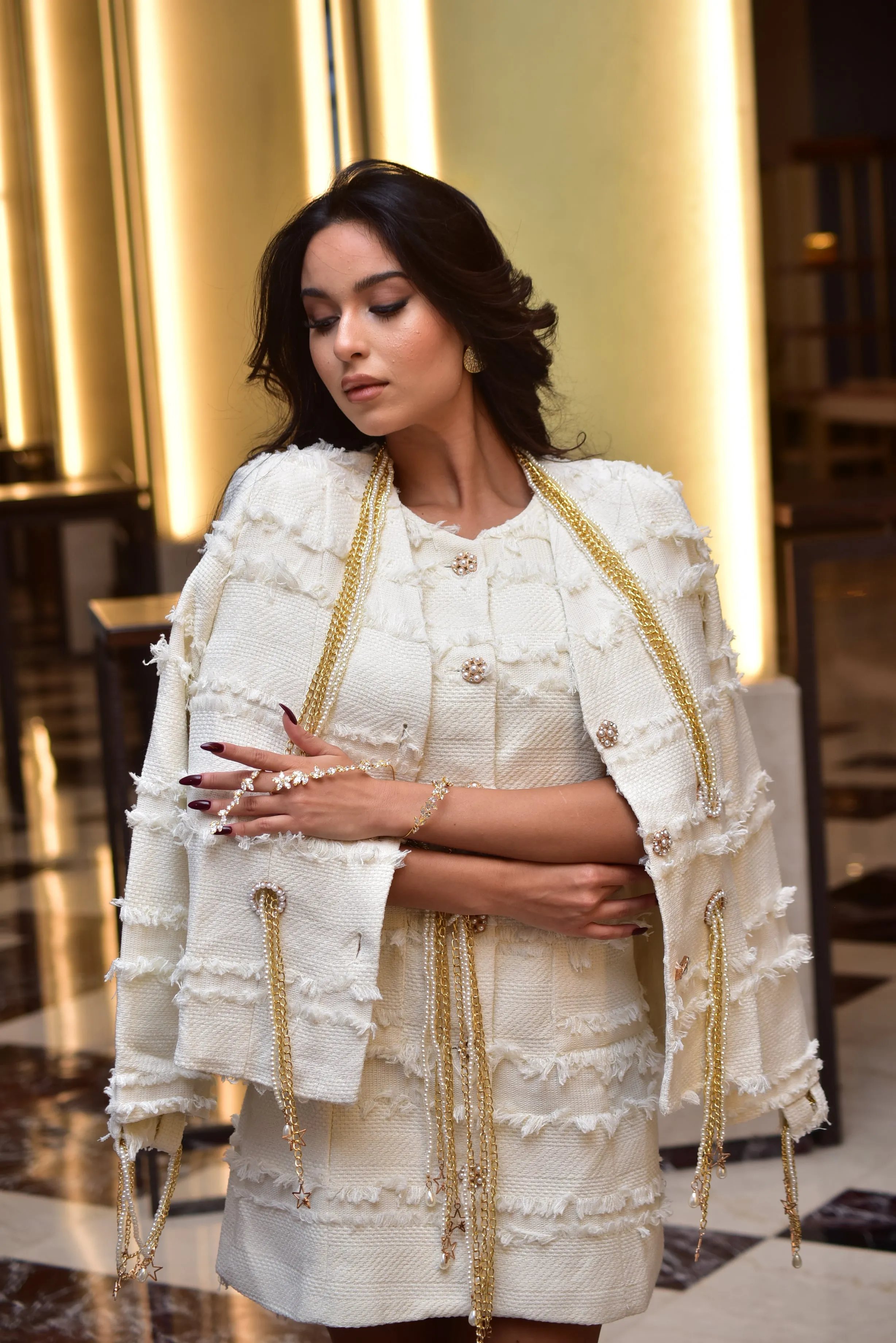 CELESTE PEARL CHAIN TWEED BLAZER