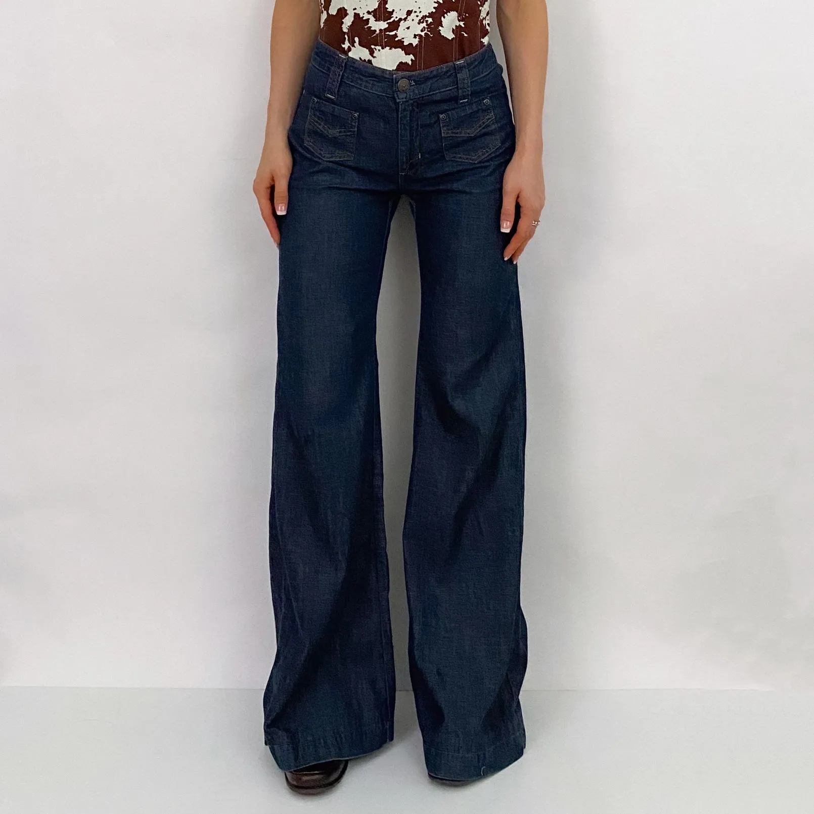 Wide Leg Jeans - Small (27)